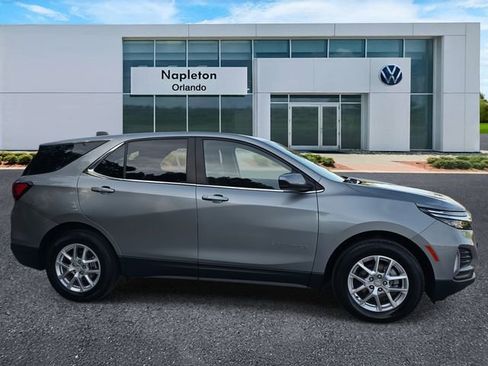 Used 2023 Chevrolet Equinox LT image 3