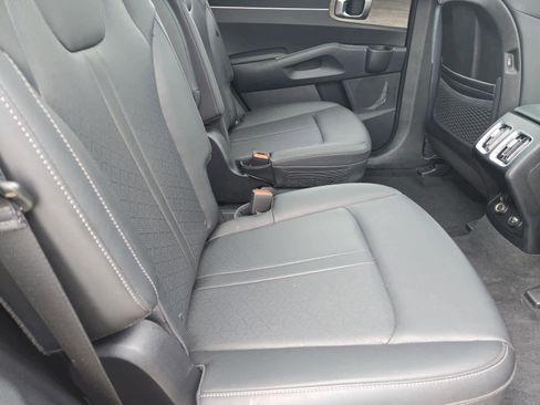 Certified 2023 Kia Sorento EX w/ Panoramic Sunroof Package image 19