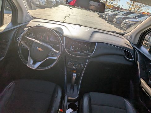 Used 2022 Chevrolet Trax LT w/ Sport Edition image 15