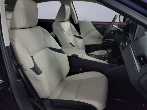 Used 2025 Lexus ES 350 w/ Premium Package image 15