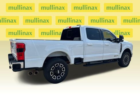 Used 2024 Ford F250 Lariat AWD/4WD image 2