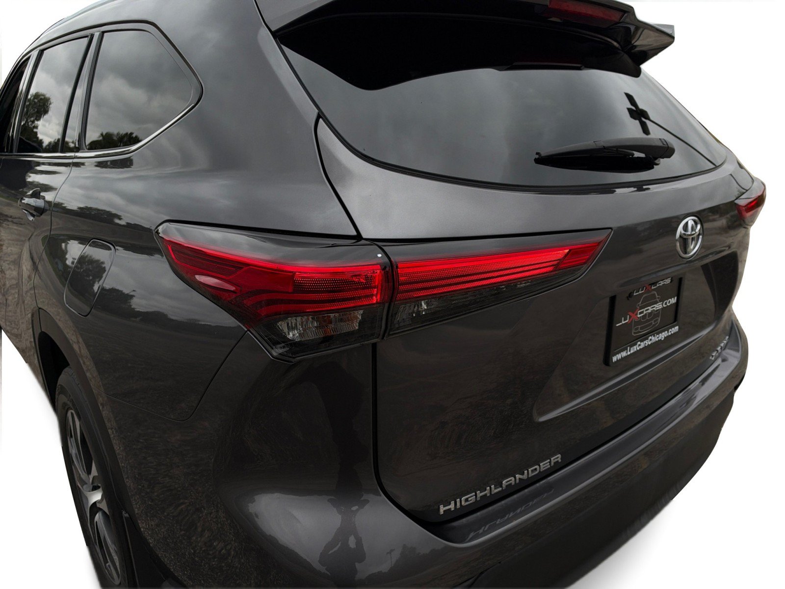 Used 2021 Toyota Highlander XLE AWD/4WD image 33