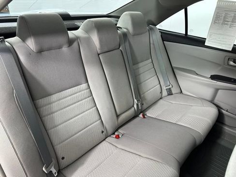 Used 2015 Toyota Camry LE FWD image 28