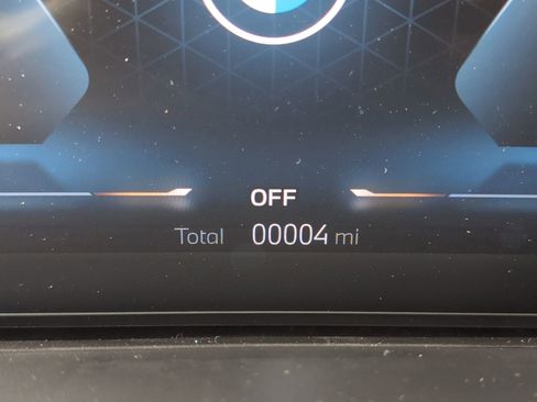 Used 2026 BMW X5 sDrive40i w/ Premium Package image 18