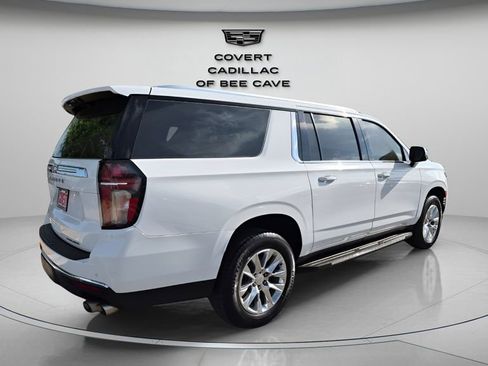 Used 2021 Chevrolet Suburban Premier w/ Premium Package image 9
