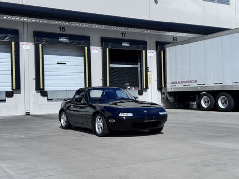 Used 1996 MAZDA MX-5 Miata image 32