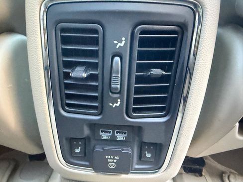 Used 2014 Jeep Grand Cherokee Overland AWD/4WD image 37