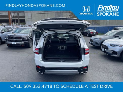 Used 2025 Honda Pilot Elite image 23