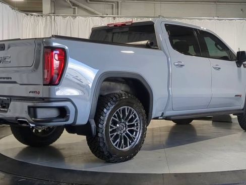 Used 2025 GMC Sierra 1500 AT4 w/ AT4 Premium Package AWD/4WD image 8