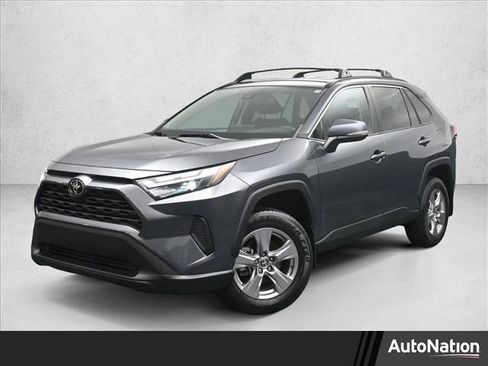 Used 2022 Toyota RAV4 XLE image 1