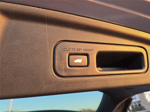 Certified 2025 Acura MDX SH-AWD w/Tech image 31