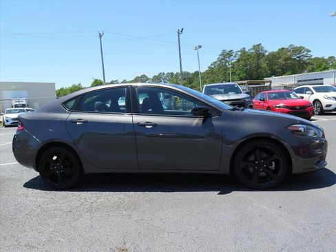 Used 2016 Dodge Dart SXT w/ Rallye Appearance Group FWD image 2