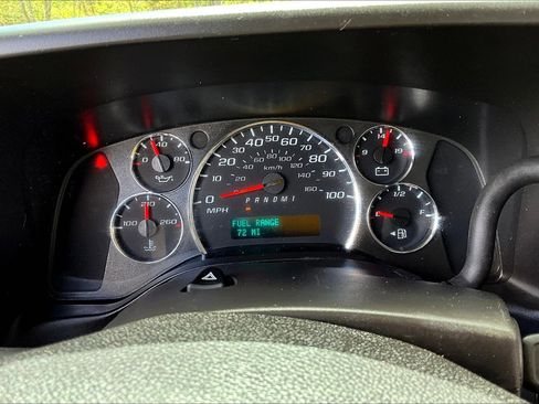 Used 2020 GMC Savana 2500 w/ Driver Convenience Package RWD image 9