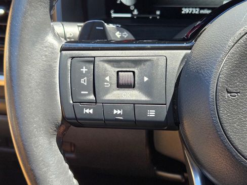 Used 2021 Nissan Rogue Platinum FWD image 32
