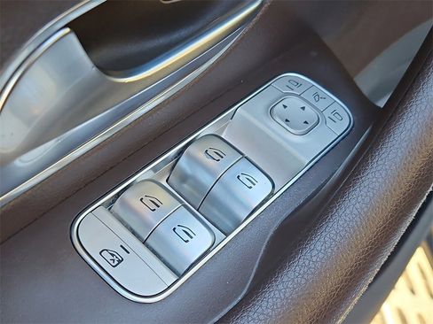 Used 2020 Mercedes-Benz GLE 450 4MATIC w/ Premium Package image 32