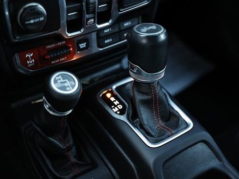 Used 2020 Jeep Wrangler Unlimited Rubicon w/ Quick Order Package 28Y Recon image 42