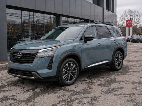 New 2026 Nissan Pathfinder Platinum AWD/4WD image 1