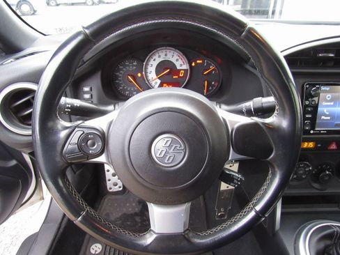 Certified 2017 Toyota 86 image 17