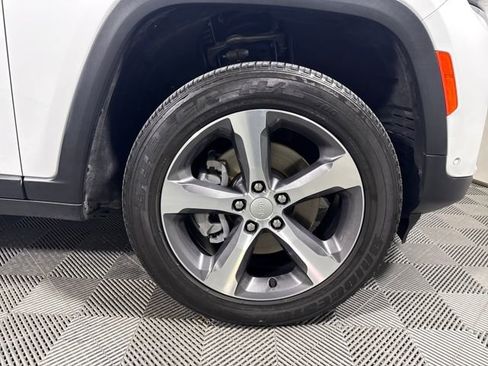 Used 2023 Jeep Grand Cherokee 4WD 4xe w/ Luxury Tech Group II image 11