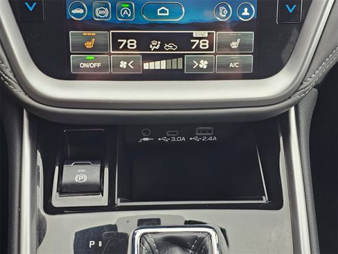 Certified 2025 Subaru Outback Onyx Edition image 32