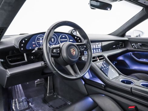 Certified 2022 Porsche Taycan GTS image 4