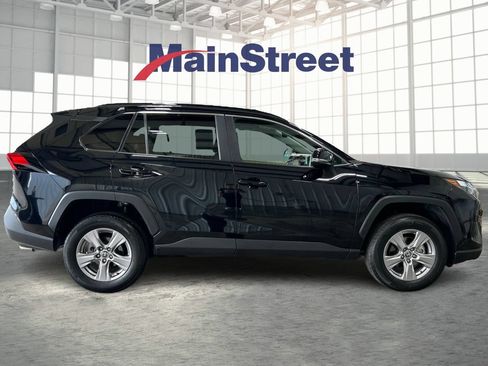 Used 2025 Toyota RAV4 XLE FWD image 6