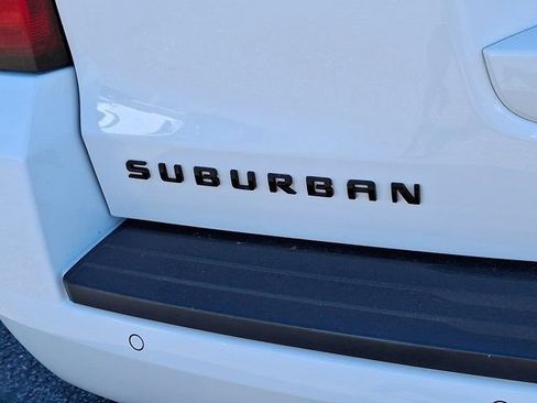 Used 2020 Chevrolet Suburban Premier AWD/4WD image 38
