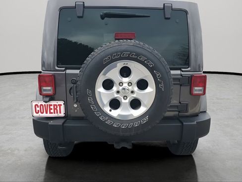 Used 2014 Jeep Wrangler Unlimited Sahara w/ Connectivity Group image 8