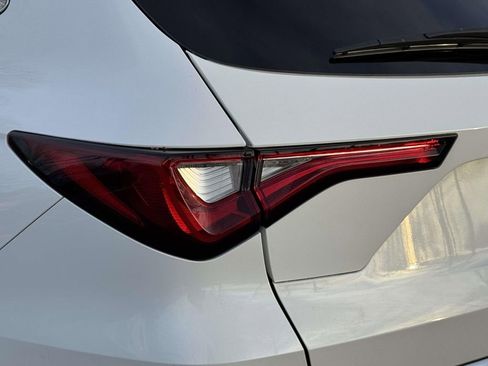 Certified 2023 Acura MDX SH-AWD w/ Technology Package image 9