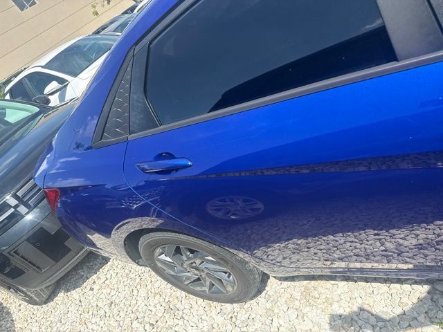 Used 2024 Hyundai Elantra SEL FWD image 5