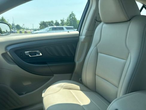 Used 2011 Ford Taurus SEL w/ 201A Rapid Spec Order Code FWD image 22