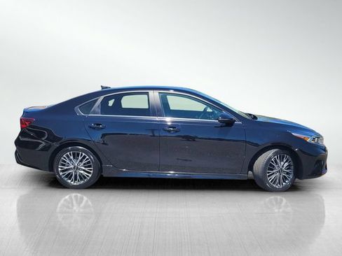 Used 2023 Kia Forte GT-Line w/ GT-Line Premium Package FWD image 3