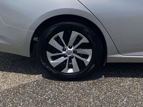 Used 2025 Nissan Altima 2.5 S FWD image 9