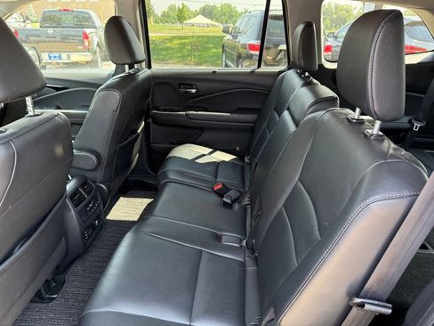 Used 2016 Honda Pilot Touring image 13