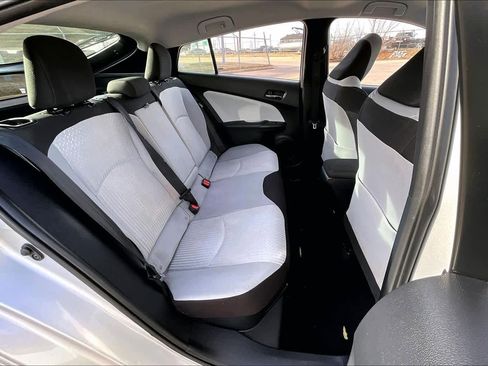 Used 2017 Toyota Prius Two image 17