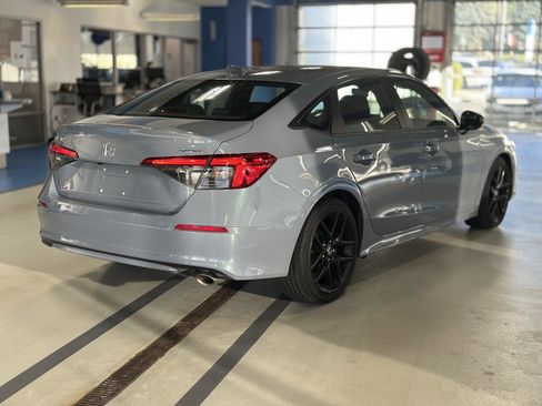 Used 2024 Honda Civic Sport image 5