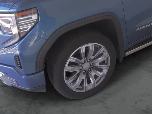 Used 2025 GMC Sierra 1500 Denali w/ Denali Reserve Package AWD/4WD image 7