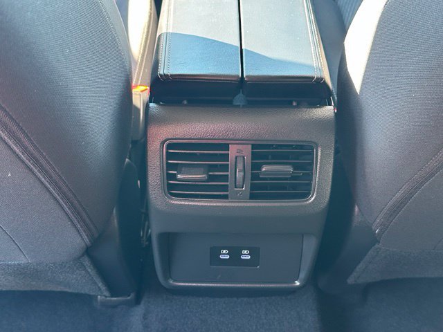 Certified 2025 Nissan Rogue SV AWD/4WD image 28