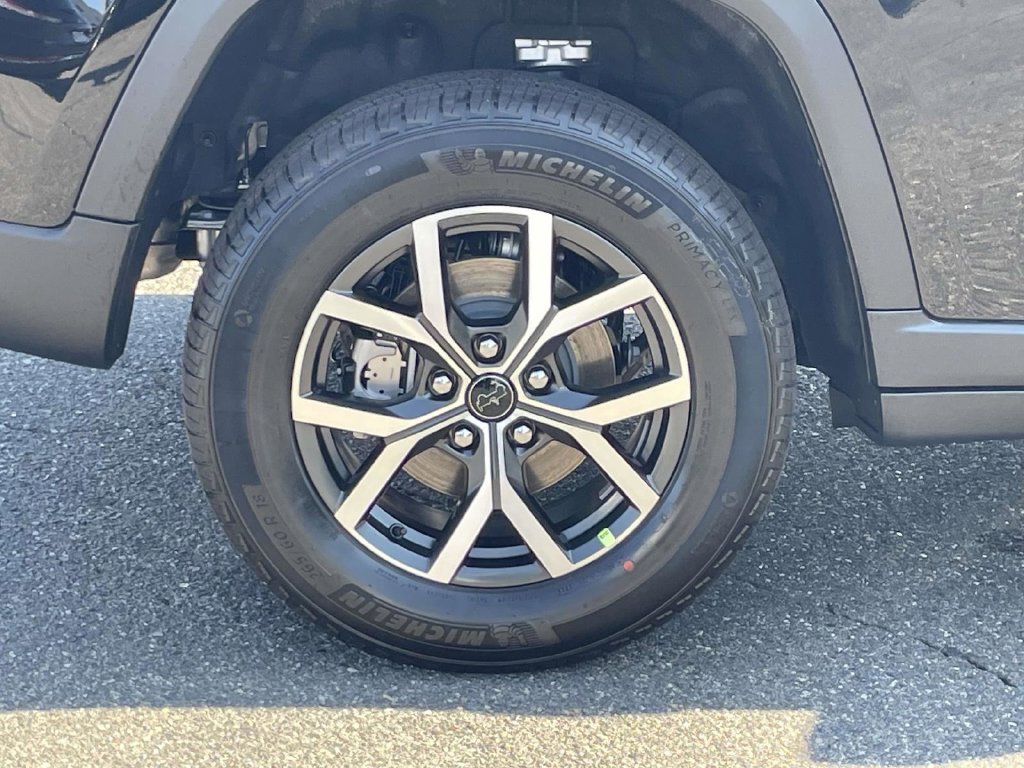 New 2027 Jeep Grand Cherokee 4WD image 13
