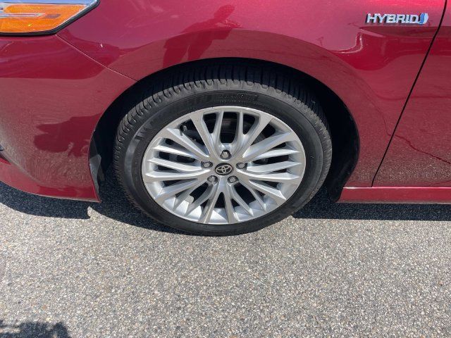 Used 2020 Toyota Camry XLE FWD image 12