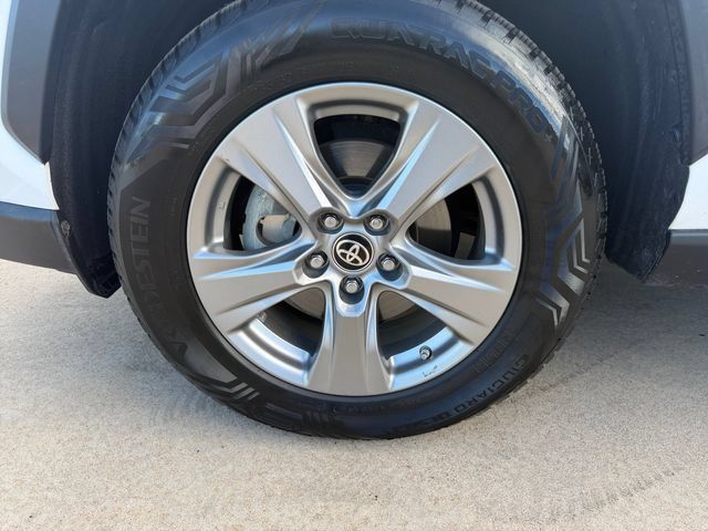 Certified 2024 Toyota RAV4 LE AWD/4WD image 25