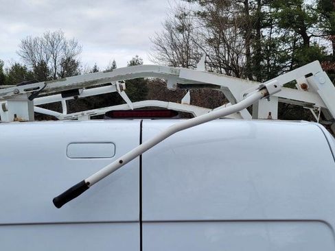 Used 2011 Ford Transit Connect XLT image 14