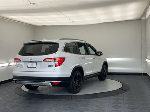 Certified 2021 Honda Pilot Touring image 10