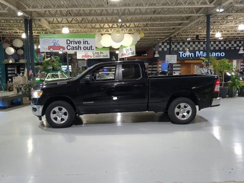 Used 2022 RAM 1500 Big Horn AWD/4WD image 11