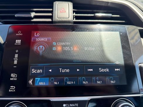 Used 2017 Honda Civic EX image 16