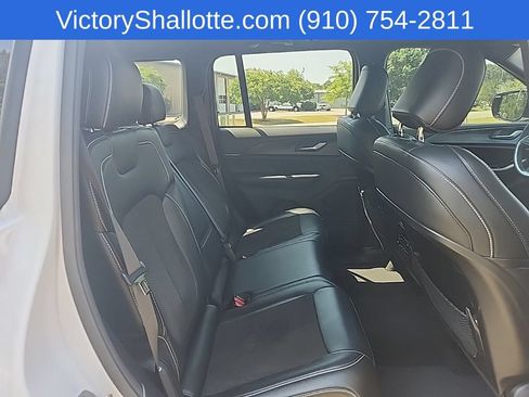 Certified 2023 Jeep Grand Cherokee Altitude AWD/4WD image 35