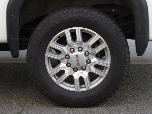 Used 2023 GMC Sierra 3500 SLT w/ SLT Premium Package image 42