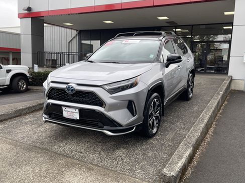 Certified 2024 Toyota RAV4 XSE w/ Premium Package AWD/4WD image 3