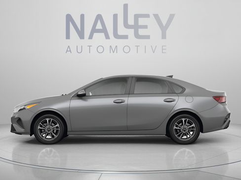 Used 2023 Kia Forte LXS w/ LXS Technology Package FWD image 2