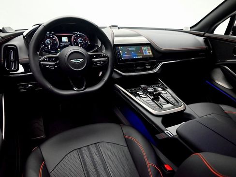 Used 2025 Aston Martin DBX 707 image 24